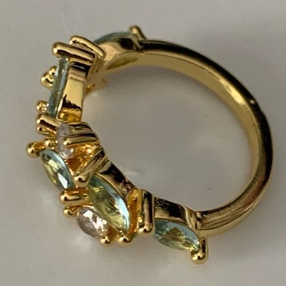 18k Gold Plated Green Leaf Diamond Ring - Picture 6 of 8